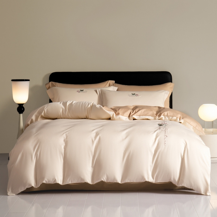 91家纺网 家纺一手货源 找家纺 秀色家纺 2025新款轻奢60支贡缎长绒纯棉四件套全棉简约清新刺绣花被套床单高级感 唤醒-奶昔白+香槟金