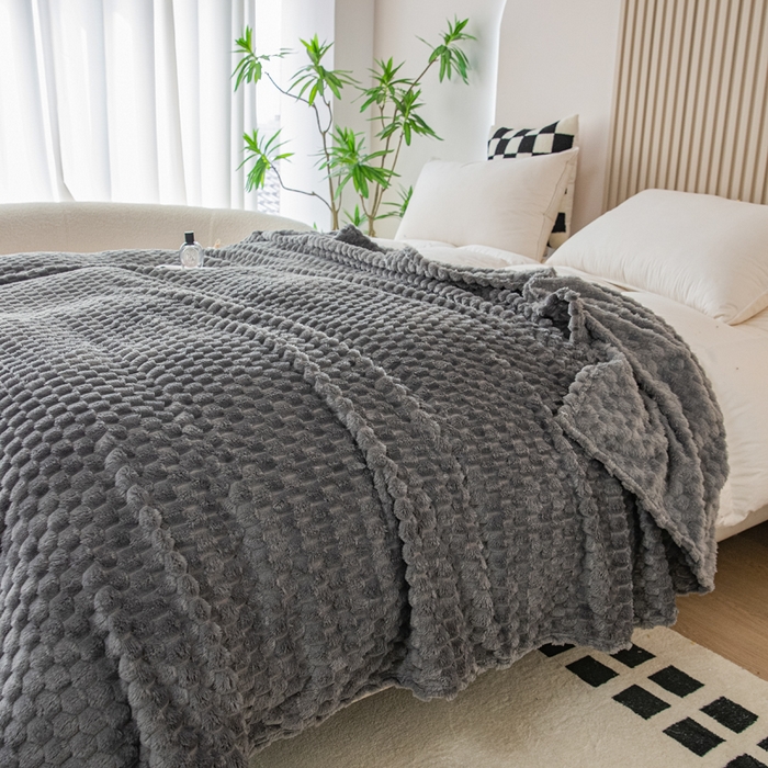 91家纺网 家纺一手货源 找家纺 卡琪曼 2025新款高克重金龟绒牛奶绒毛毯毯子 深灰
