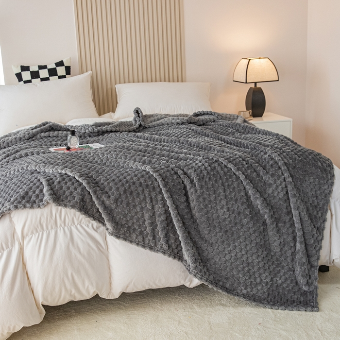 91家纺网 家纺一手货源 找家纺 卡琪曼 2025新款高克重金龟绒牛奶绒毛毯毯子 深灰