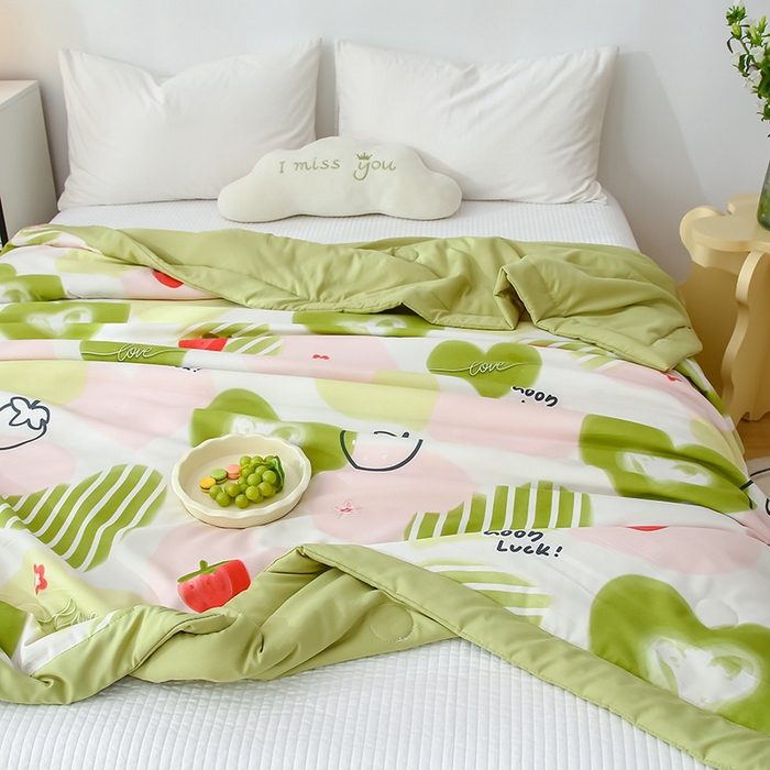 91家纺网 家纺一手货源 找家纺 爱宝被业 2025新款水洗棉麻双层纱夏凉被 甜心草莓