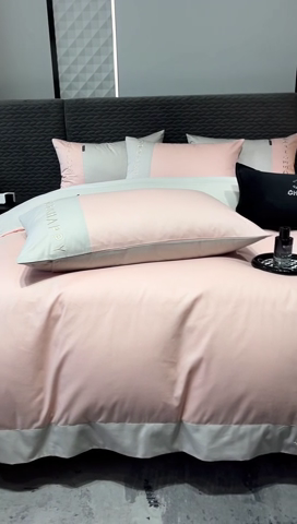 91家纺网 家纺一手货源 找家纺 凯磊 2024新款简约家居.刺绣纯色拼色四件套--伊可系列（拍法一） 露娜粉+天空灰