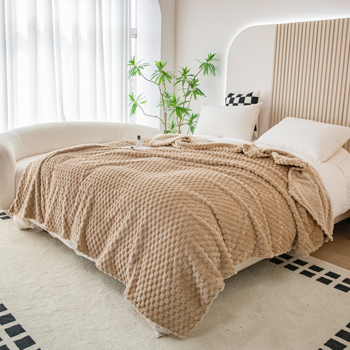 91家纺网 家纺一手货源 找家纺 卡琪曼 2025新款高克重金龟绒牛奶绒毛毯毯子 驼色