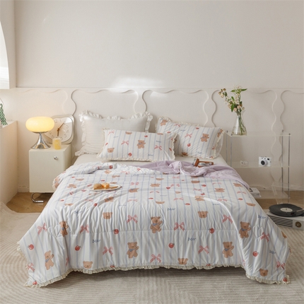 91家纺网 家纺一手货源 找家纺 有货 2024新款春夏新款法式针织棉印花夏被春秋被 Baby熊