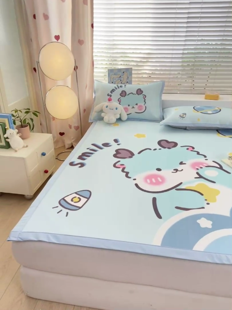 91家纺网 家纺一手货源 找家纺 博雅 2024新款1200D大版牛奶冰丝席 星球萌龙