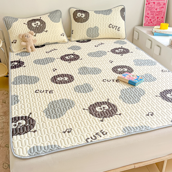 91家纺网 家纺一手货源 找家纺 沐慕 2024新款小清新印花乳胶凉席 黑球球