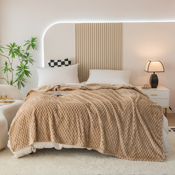 91家纺网 家纺一手货源 找家纺 卡琪曼 2025新款高克重金龟绒牛奶绒毛毯毯子 驼色