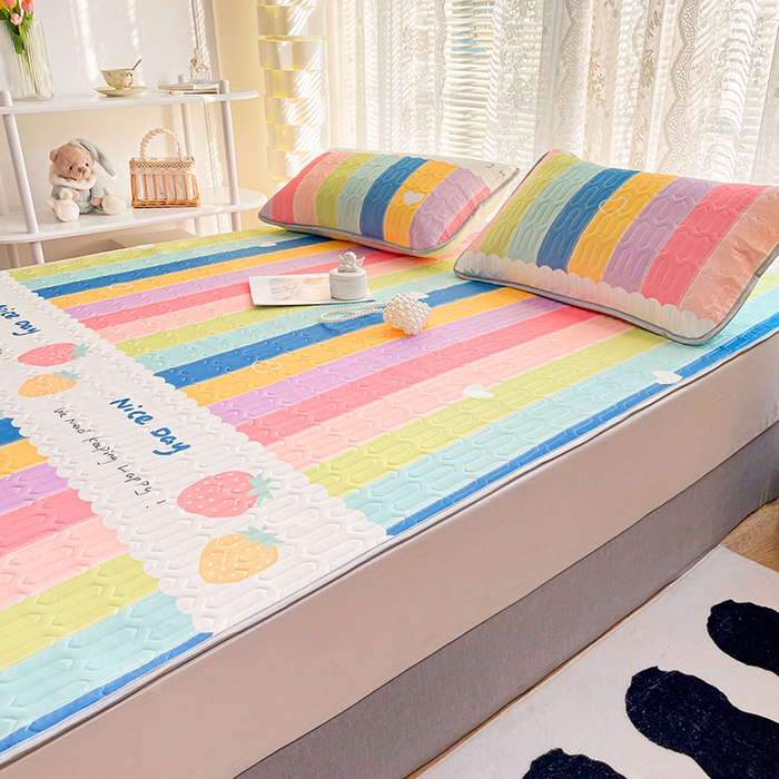 91家纺网 家纺一手货源 找家纺 贝拉梦家纺 2024新款乳胶凉席印花款三件套 彩虹莓莓