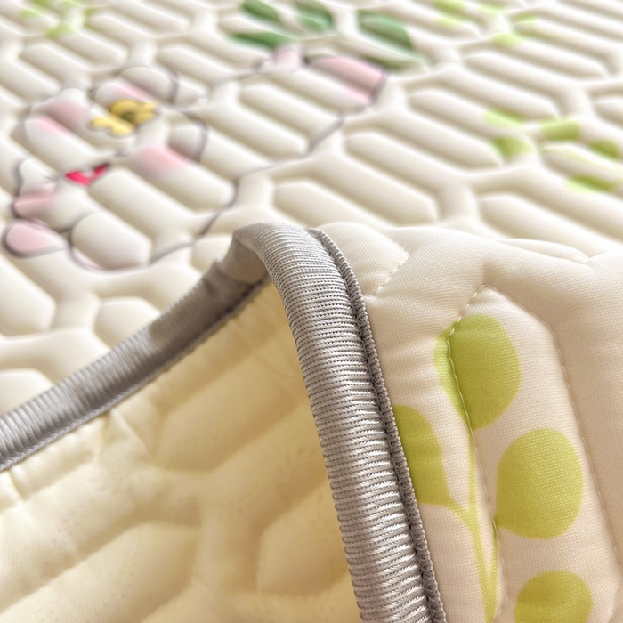 91家纺网 家纺一手货源 找家纺 沐慕 2024新款小清新印花乳胶凉席 仲夏