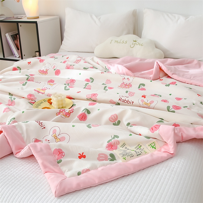 91家纺网 家纺一手货源 找家纺 爱宝被业 2025新款水洗棉麻双层纱夏凉被 花园兔