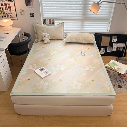 91家纺网 家纺一手货源 找家纺 （总）倾慕2024新款简约风牛奶丝凉席