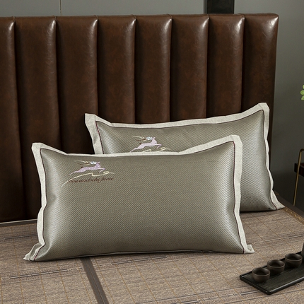 91家纺网 家纺一手货源 找家纺 丹兰 2025新款夏季凉席枕套成人藤枕芯套单人冰丝枕头套夏天凉爽竹席枕套 小鹿冰藤枕套