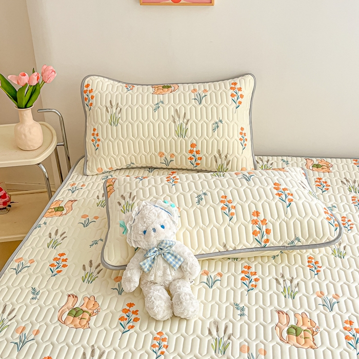 91家纺网 家纺一手货源 找家纺 沐慕 2024新款小清新印花乳胶凉席 田园松鼠