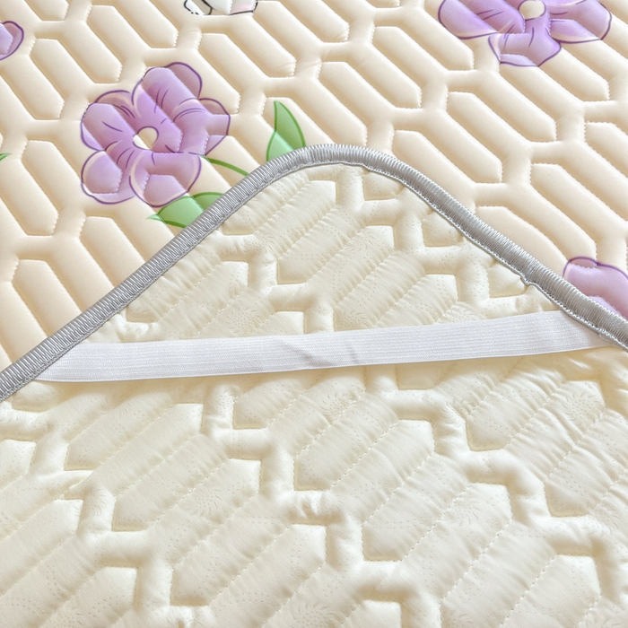 91家纺网 家纺一手货源 找家纺 沐慕 2024新款小清新印花乳胶凉席 星黛兔