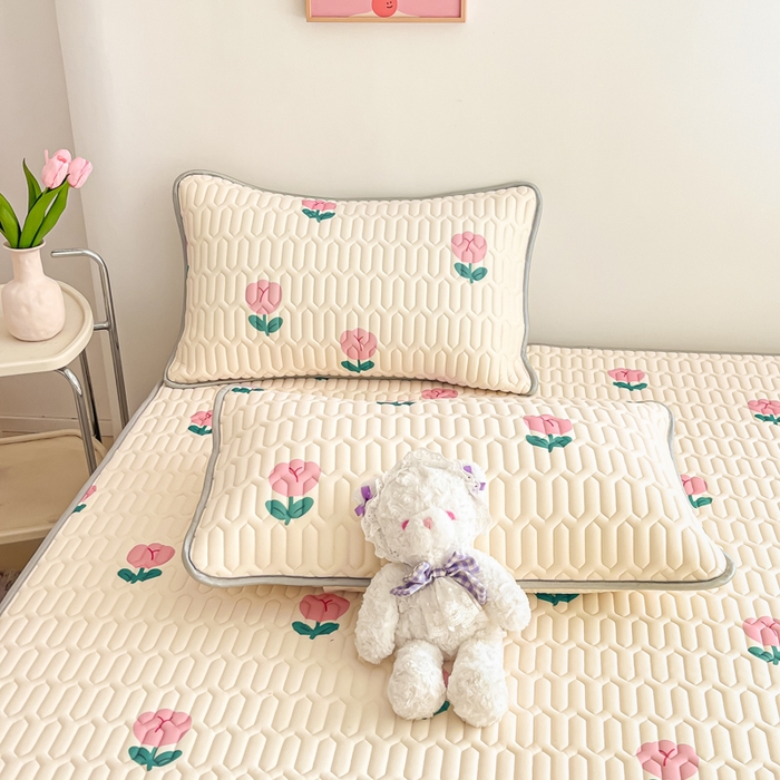 91家纺网 家纺一手货源 找家纺 沐慕 2024新款小清新印花乳胶凉席 郁金香