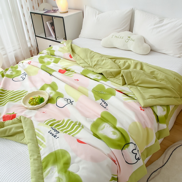 91家纺网 家纺一手货源 找家纺 爱宝被业 2025新款水洗棉麻双层纱夏凉被 甜心草莓