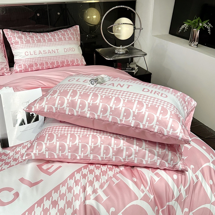 91家纺网 家纺一手货源 找家纺 摩卡家纺 2024新品水洗真丝轻奢系列梦迪粉