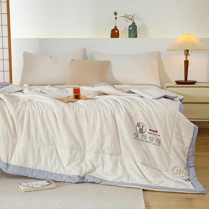 91家纺网 家纺一手货源 找家纺 爱宝被业 2025新款泡泡纱夏被 米黄