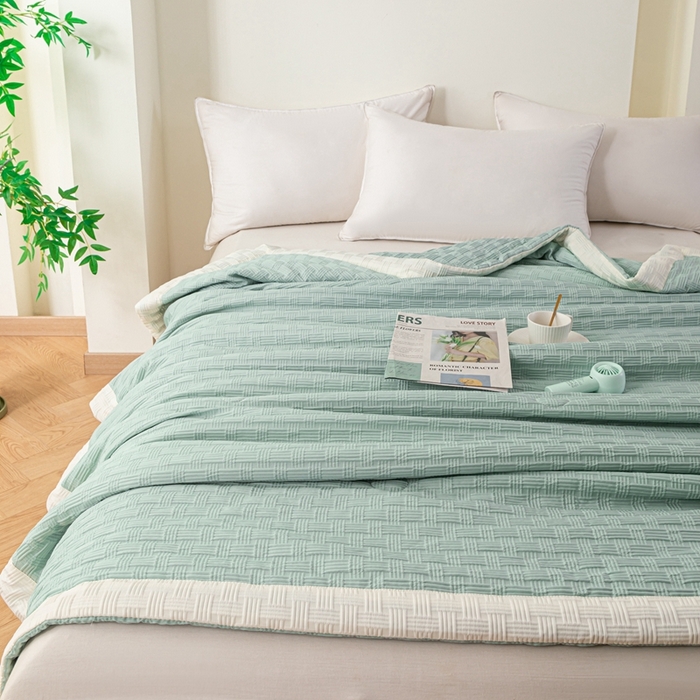 91家纺网 家纺一手货源 找家纺 爱宝被业 2025新款华夫格提花针织棉纤维夏被 水波绿