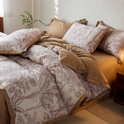 91家纺网 家纺一手货源 找家纺 千朵森 2024新款A类全棉拼角印花四件套（风格二） 云峰