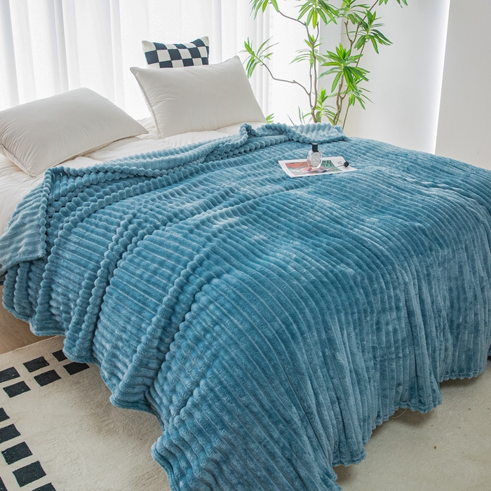 91家纺网 家纺一手货源 找家纺 卡琪曼 2024新款高克重魔法绒牛奶绒毛毯毯子 灰蓝