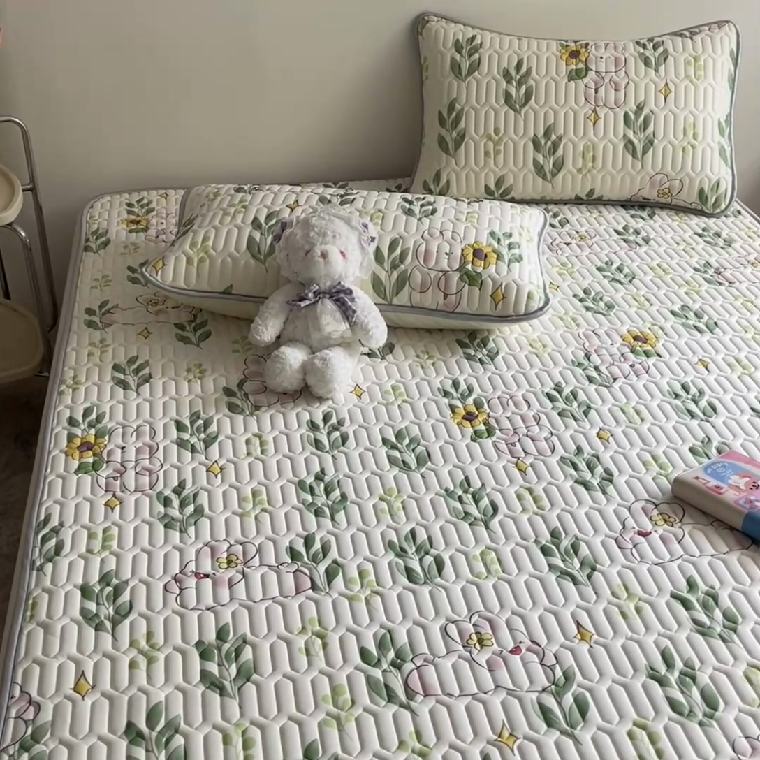 91家纺网 家纺一手货源 找家纺 沐慕 2024新款小清新印花乳胶凉席 仲夏