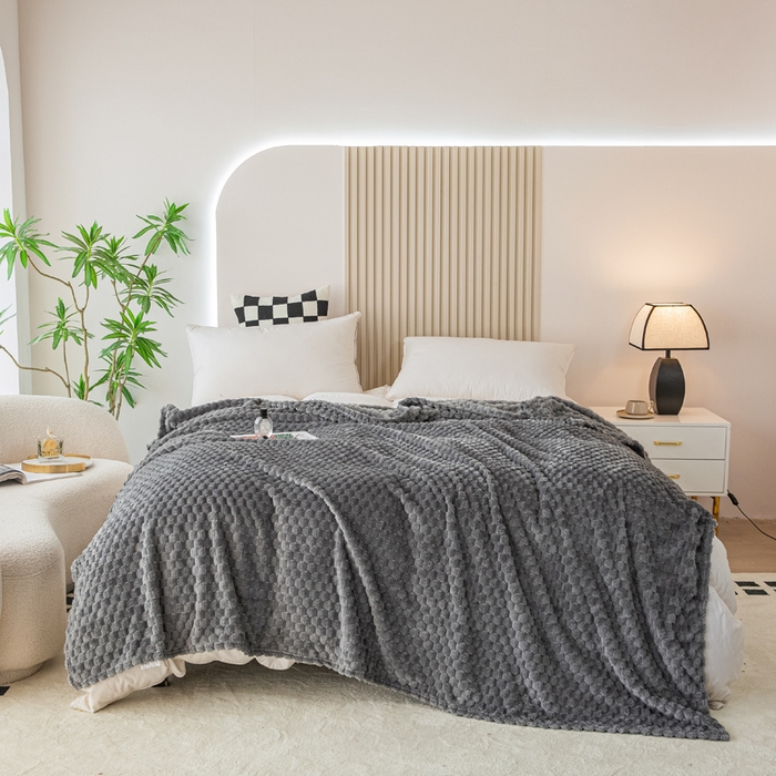 91家纺网 家纺一手货源 找家纺 卡琪曼 2025新款高克重金龟绒牛奶绒毛毯毯子 深灰