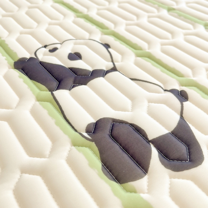 91家纺网 家纺一手货源 找家纺 沐慕 2024新款小清新印花乳胶凉席 熊猫嘟嘟