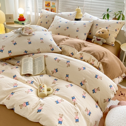 91家纺网 家纺一手货源 找家纺 漫仙阁 2024新款印花普通款四件套 小熊派对