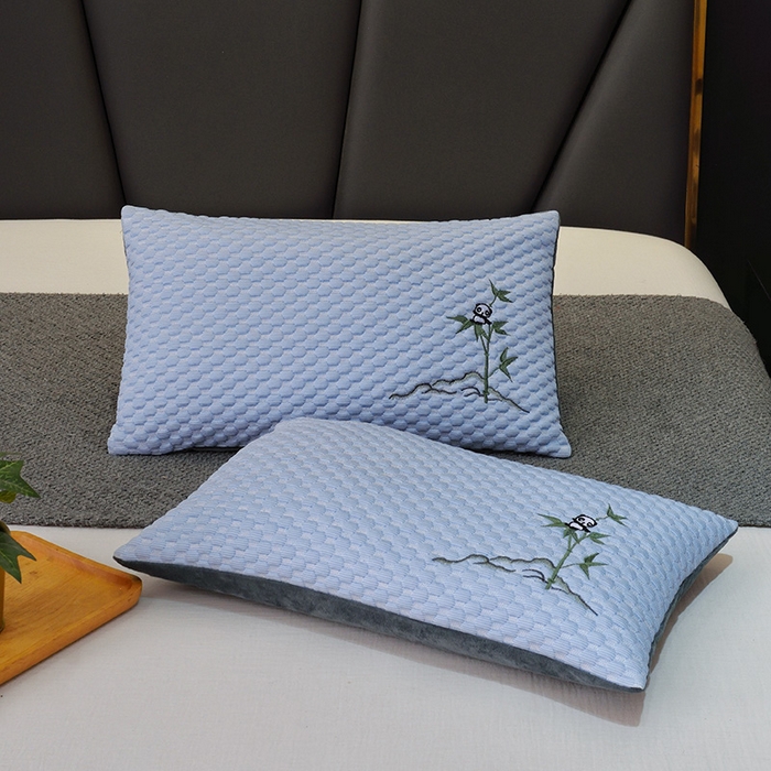 91家纺网 家纺一手货源 找家纺  2025新款凉感席夏季冰藤枕茶叶枕 熊猫凉豆枕