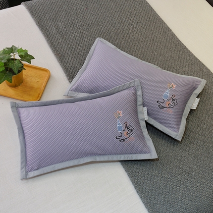 91家纺网 家纺一手货源 找家纺  2025新款凉感席夏季冰藤枕茶叶枕 猫咪凉豆枕