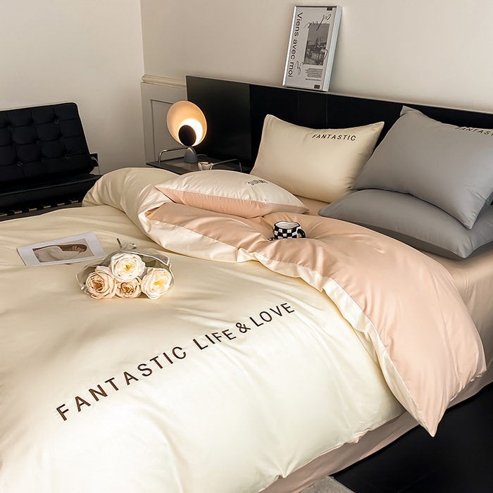 91家纺网 家纺一手货源 找家纺 澳梵家居 2024新款60s全棉刺绣四件套--罗曼克系列 罗曼克-奶白粉