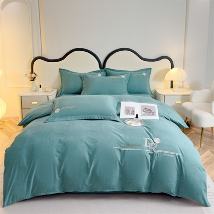 91家纺网 家纺一手货源 找家纺 逸林家纺《原希尔顿逸林》 2024新款斜纹磨毛四件套水洗斜纹棉蛋白棉绣花四件套-梦想系列 梦想-松石绿