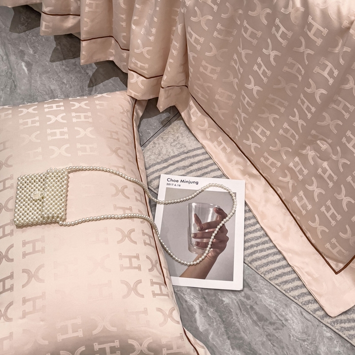 91家纺网 家纺一手货源 找家纺 丽卡家纺 2024新款60s贡缎提花水洗天丝夏被四件套-莫奈 莫奈-香槟金