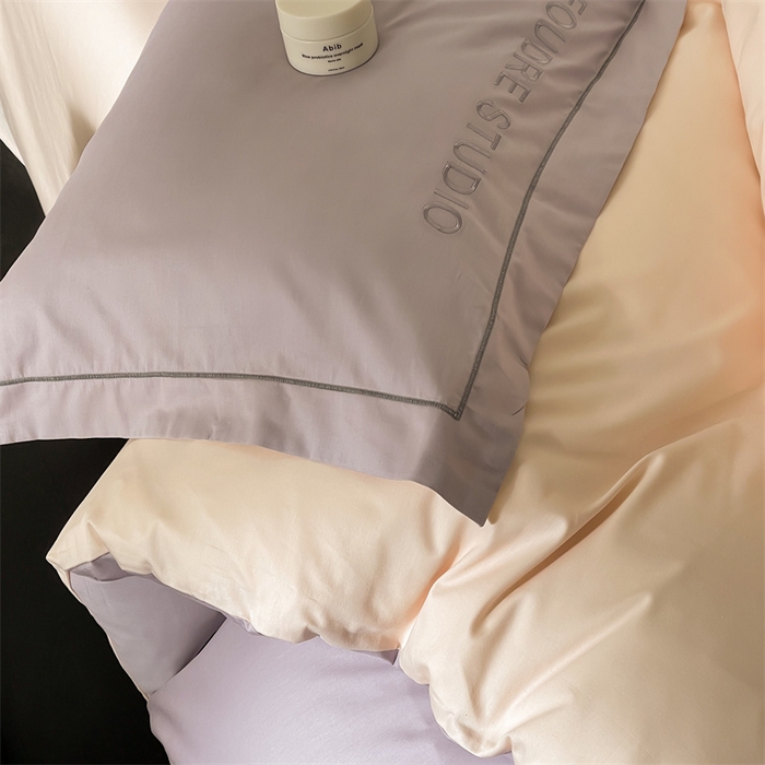 91家纺网 家纺一手货源 找家纺 荣轩家居 2024新款全棉字母一字绣古里系列四件套 古里-可芮朵