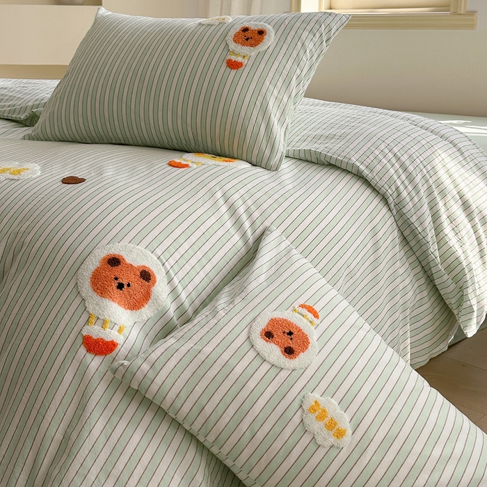 91家纺网 家纺一手货源 找家纺 洋铭区（原狠狠爱） 2024新款色织水洗棉毛巾绣四件套 气球熊