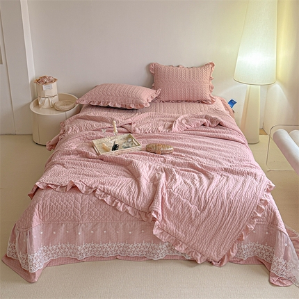 91家纺网 家纺一手货源 找家纺 （总）源舜家纺 2025新款泡芙棉大蕾丝床盖款三件套