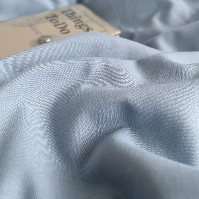 91家纺网 家纺一手货源 找家纺 思诺羽床笠 2024新款水洗棉纯色混搭四件套系列 雾蓝+高级灰