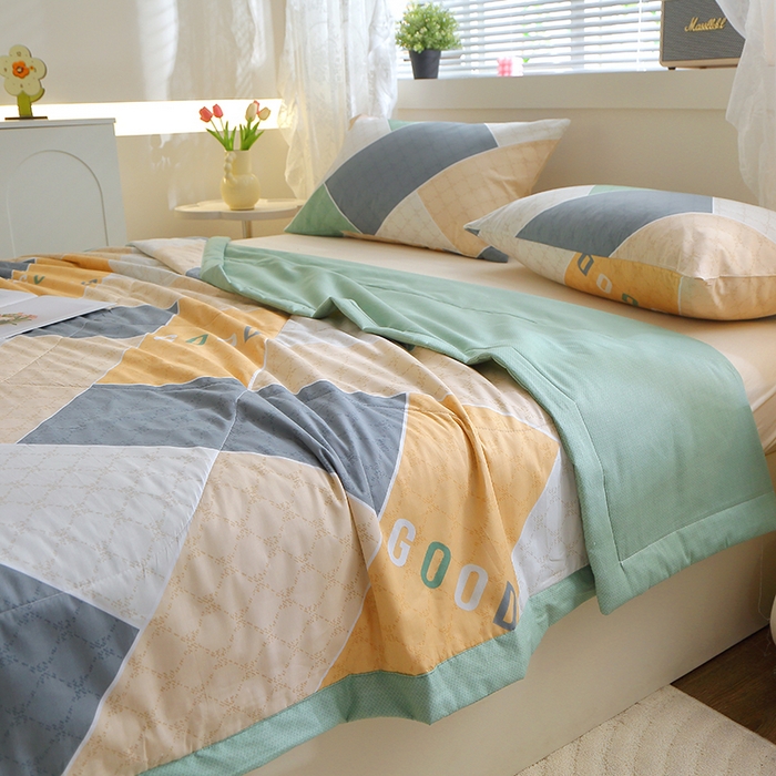 91家纺网 家纺一手货源 找家纺 金柚子2024新款全棉印花夏凉被 街角咖啡-绿