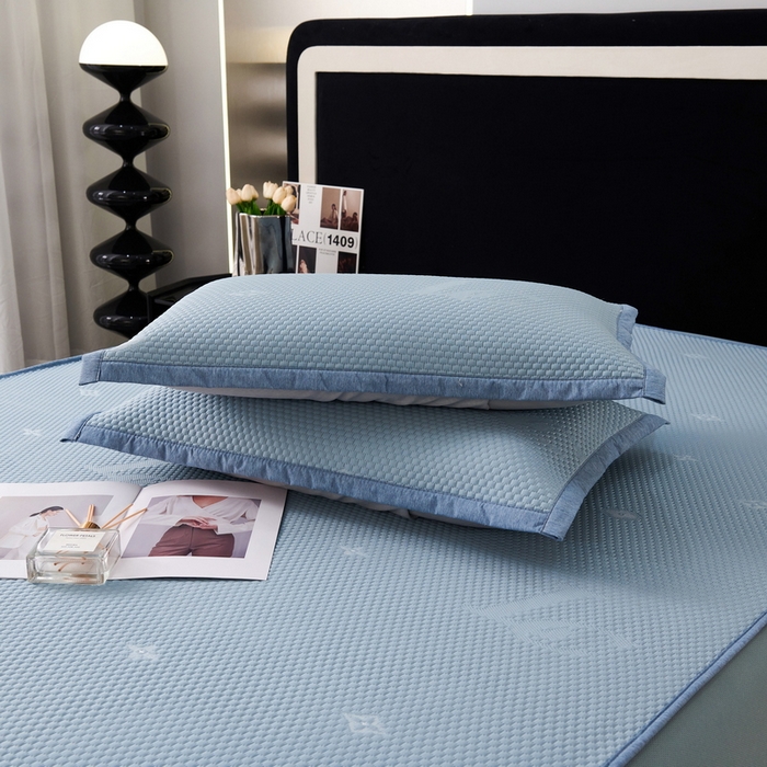 91家纺网 家纺一手货源 找家纺 yyds 2024新款凉感丝凉感席冰感席冰感丝刺绣凉席三件套凉席竹席蚊帐空调席学生席 床笠款 字母-蓝