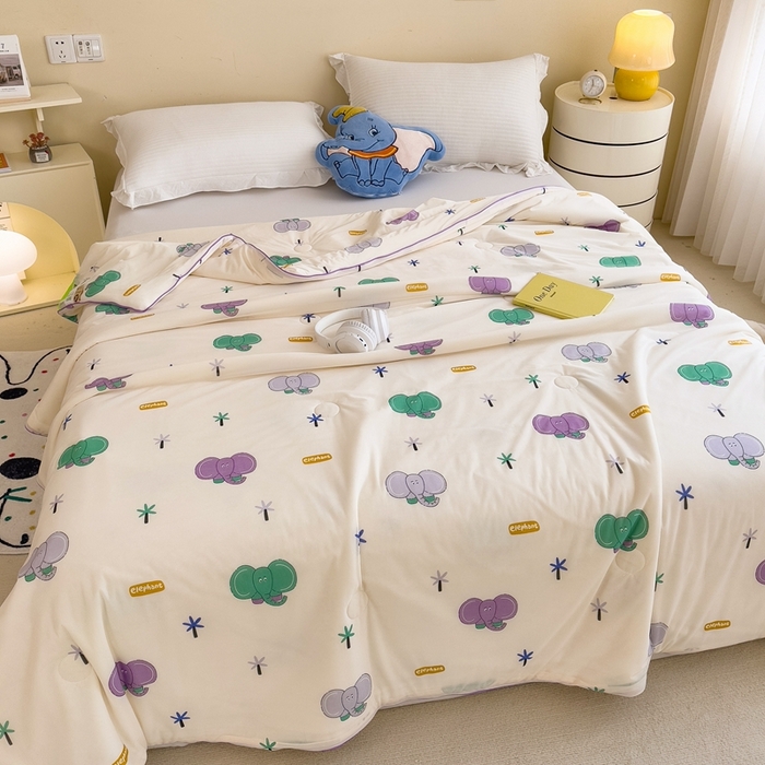 91家纺网 家纺一手货源 找家纺 米菲 2024新款A类凉感丝印花夏被夏凉被被芯 小象飞飞