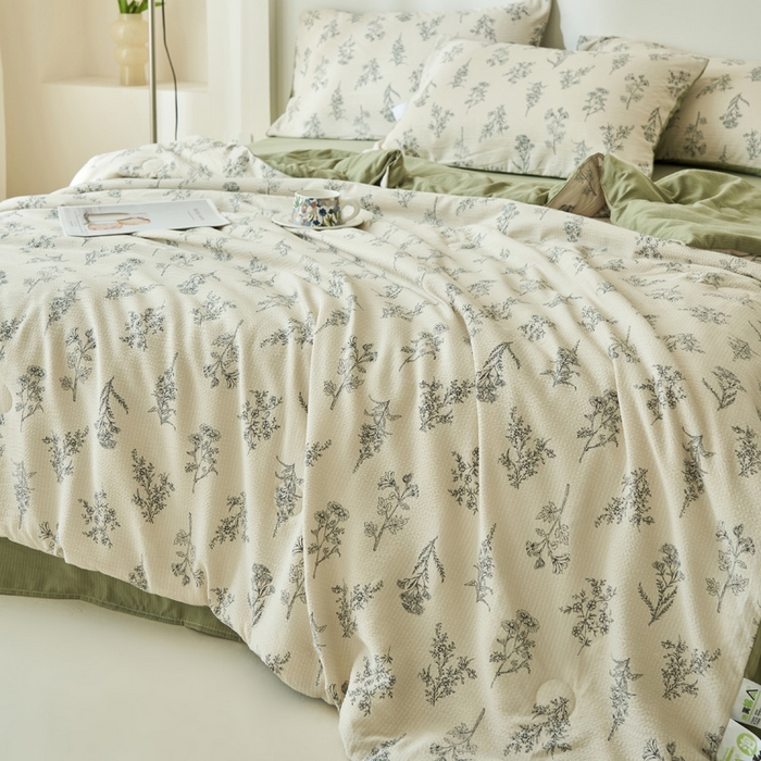 91家纺网 家纺一手货源 找家纺 畅销被业 2024新款A类泡芙棉印花夏被 清风林