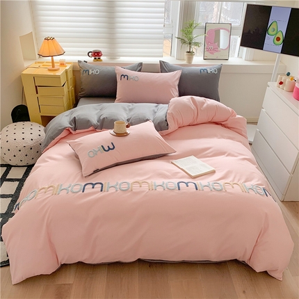 91家纺网 家纺一手货源 找家纺 （总）云雀 2025新款水洗亲肤棉字母毛巾绣四件套-米朵