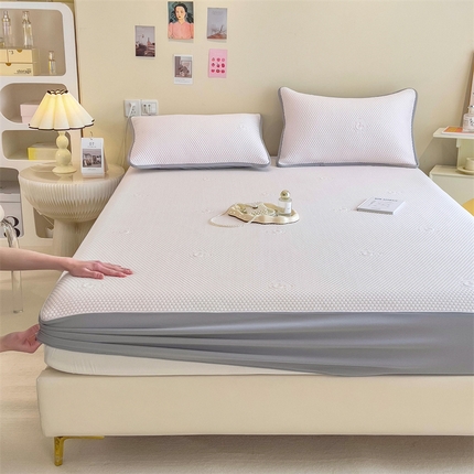 91家纺网 家纺一手货源 找家纺 （总）2025新款丝幔家纺冰豆豆提花床笠三件套