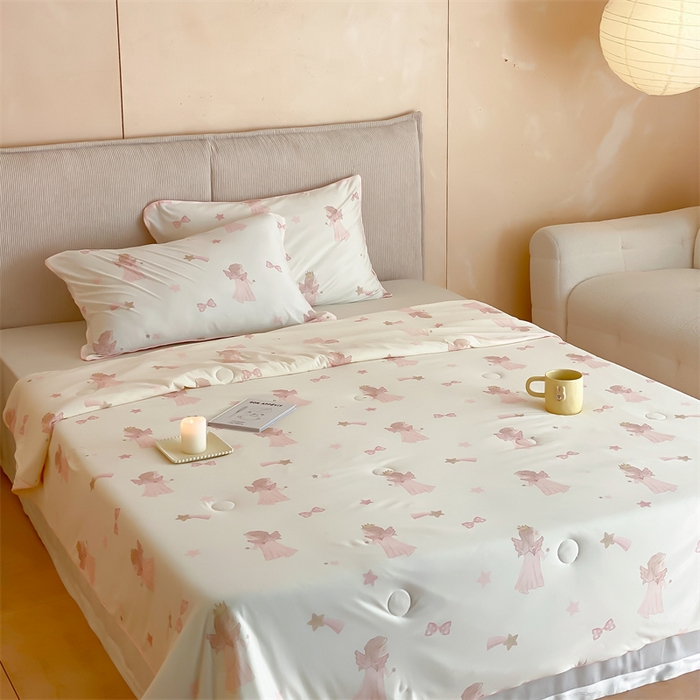 91家纺网 家纺一手货源 找家纺 头等舱 2025新款针织棉凉感氨纶A类印华大豆抗菌夏被 梦幻城堡