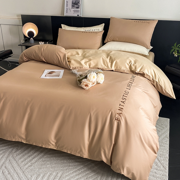 91家纺网 家纺一手货源 找家纺 澳梵家居 2024新款60s全棉刺绣四件套--罗曼克系列 罗曼克-奇遇金