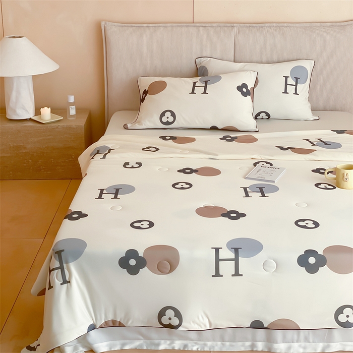 91家纺网 家纺一手货源 找家纺 头等舱 2025新款针织棉凉感氨纶A类印华大豆抗菌夏被 时尚