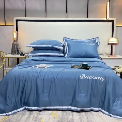 91家纺网 家纺一手货源 找家纺 丽卡家纺 2024新款水洗天丝刺绣夏被四件套-梦幻 梦幻-宾利蓝