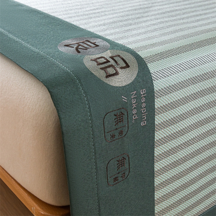 91家纺网 家纺一手货源 找家纺 启程 2024新款600D数码印花凉感冰藤席系列 绿竖条-冰藤席