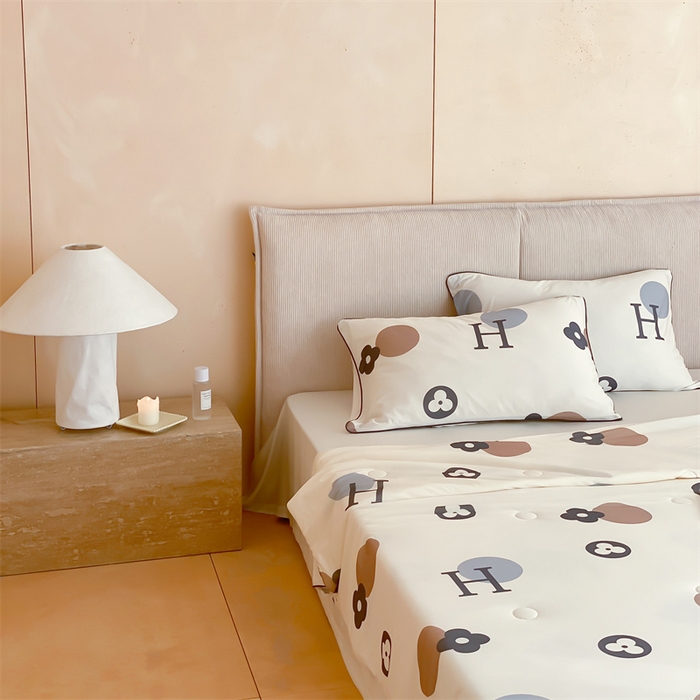 91家纺网 家纺一手货源 找家纺 头等舱 2025新款针织棉凉感氨纶A类印华大豆抗菌夏被 时尚