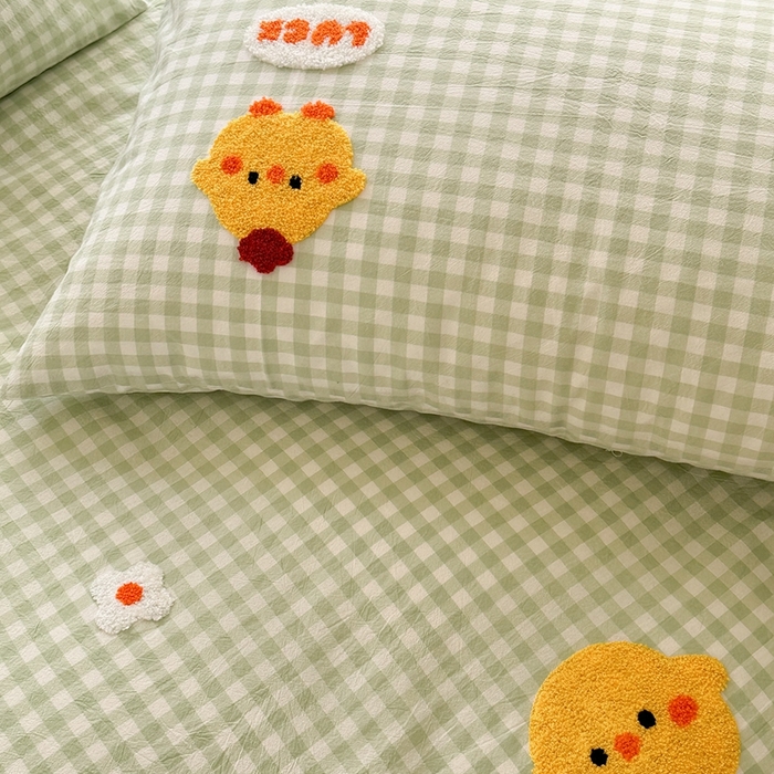 91家纺网 家纺一手货源 找家纺 洋铭区（原狠狠爱） 2024新款色织水洗棉毛巾绣四件套 小萌丫